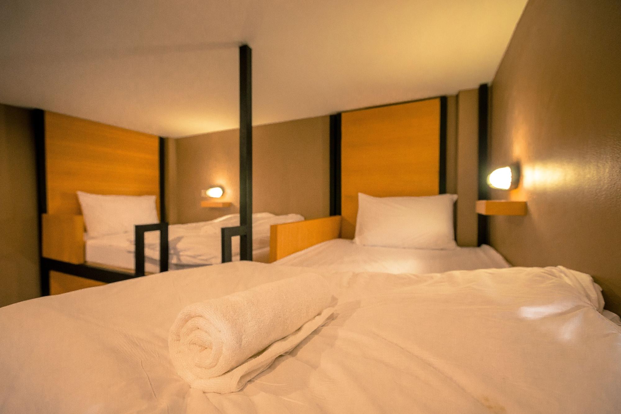 Srisuksant Square Hostel Krabi town Εξωτερικό φωτογραφία