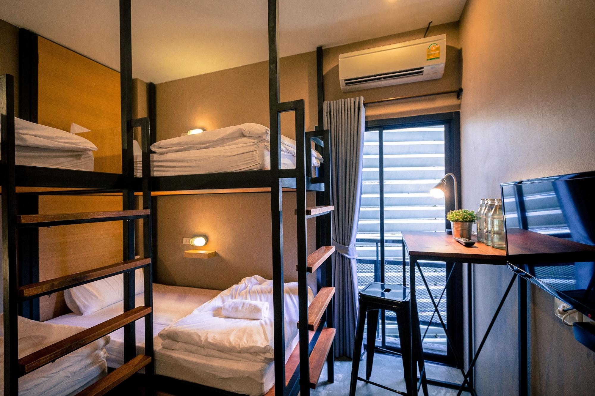 Srisuksant Square Hostel Krabi town Εξωτερικό φωτογραφία
