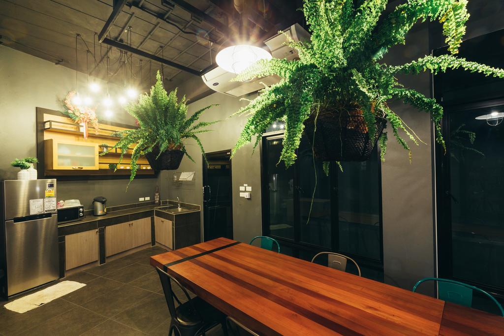 Srisuksant Square Hostel Krabi town Εξωτερικό φωτογραφία